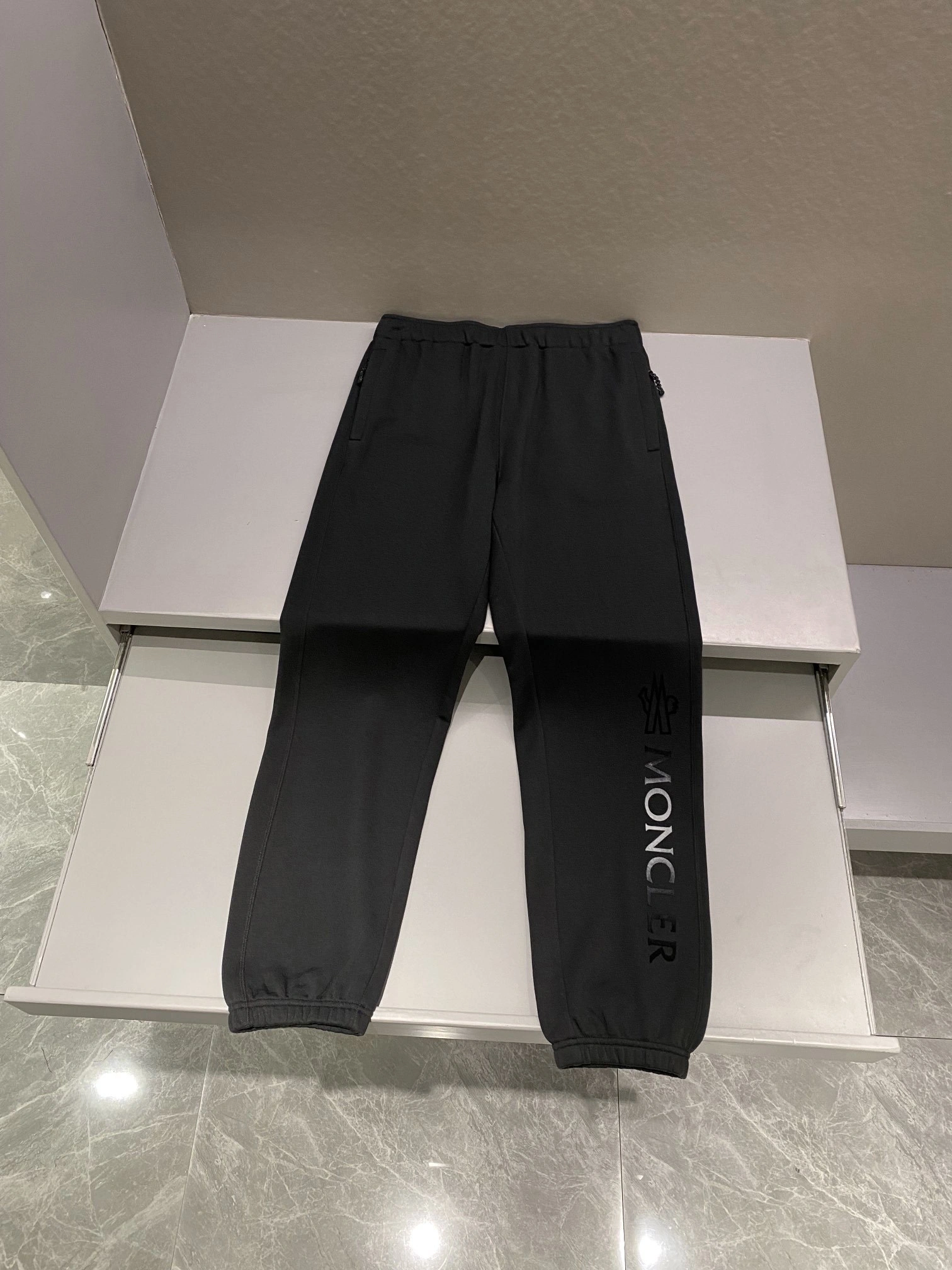 wg.luxury-- 7o9385r item:E-F361B1702